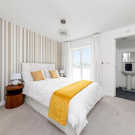 Royal House Wolverhampton - Perfect For Contractors & Large Groups エクステリア 写真