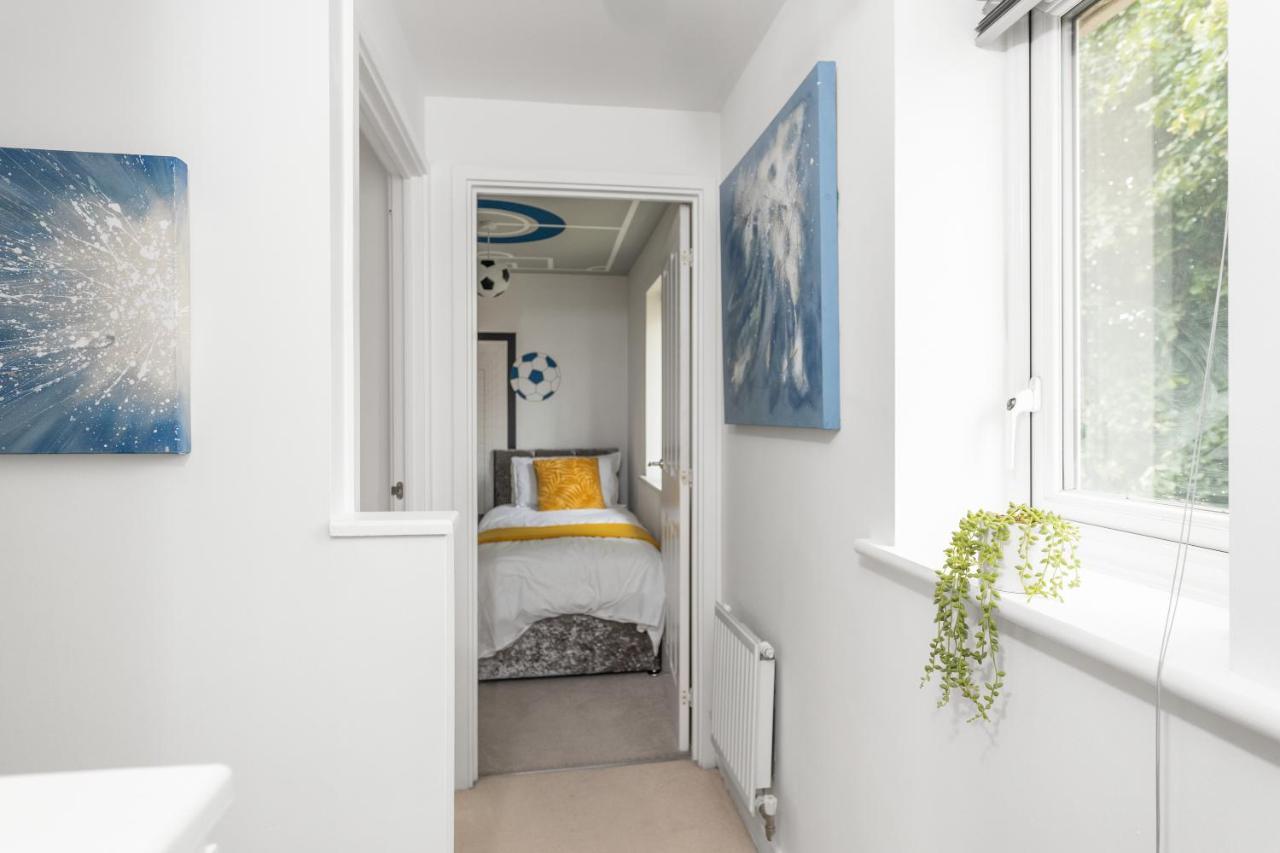 Royal House Wolverhampton - Perfect For Contractors & Large Groups エクステリア 写真